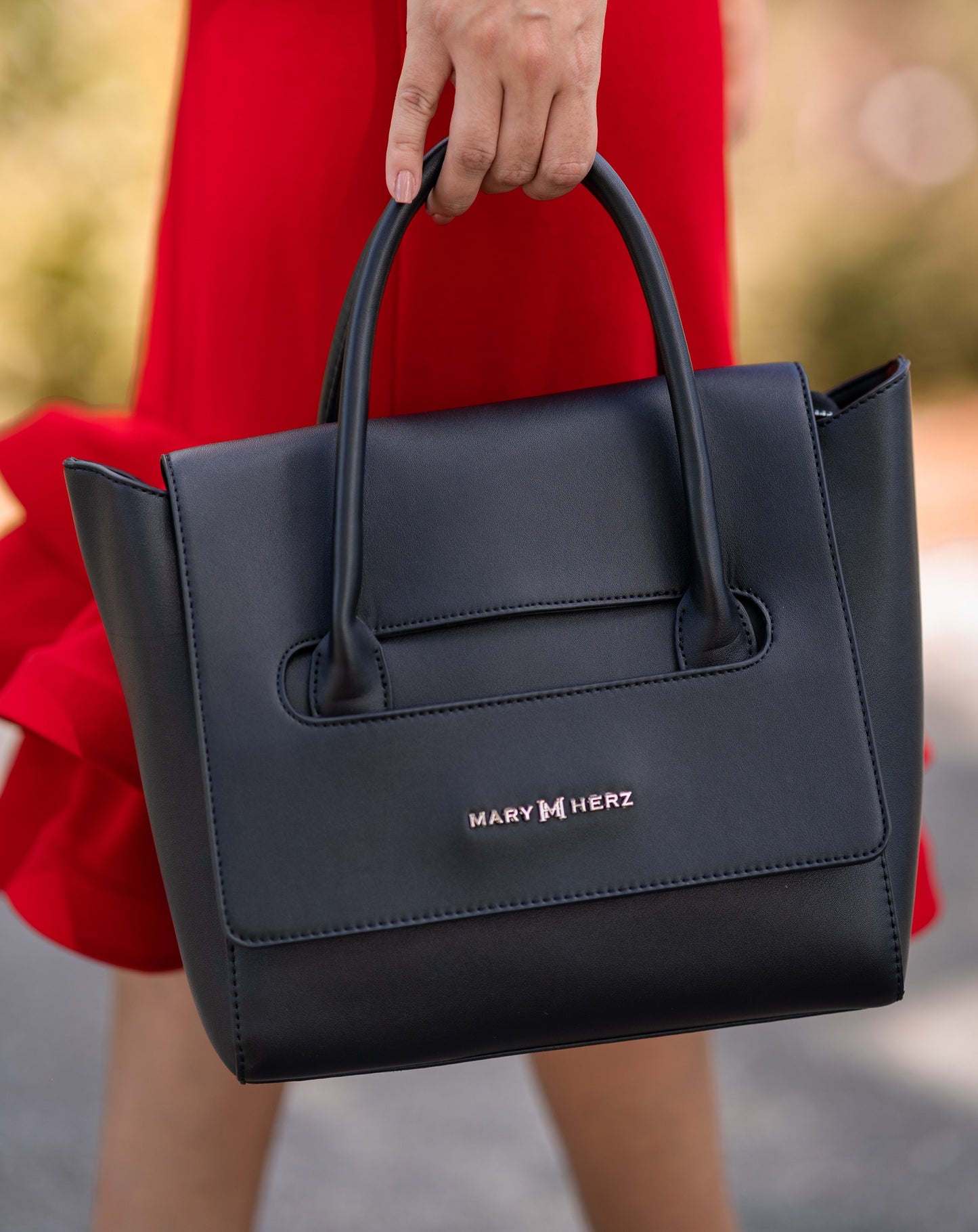 CLASSIC HANDBAG